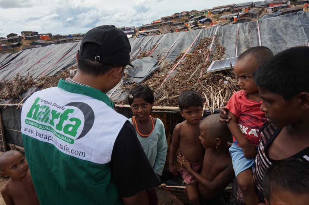 Penyaluran Bantuan Peduli Rohingya Ke Bangladesh