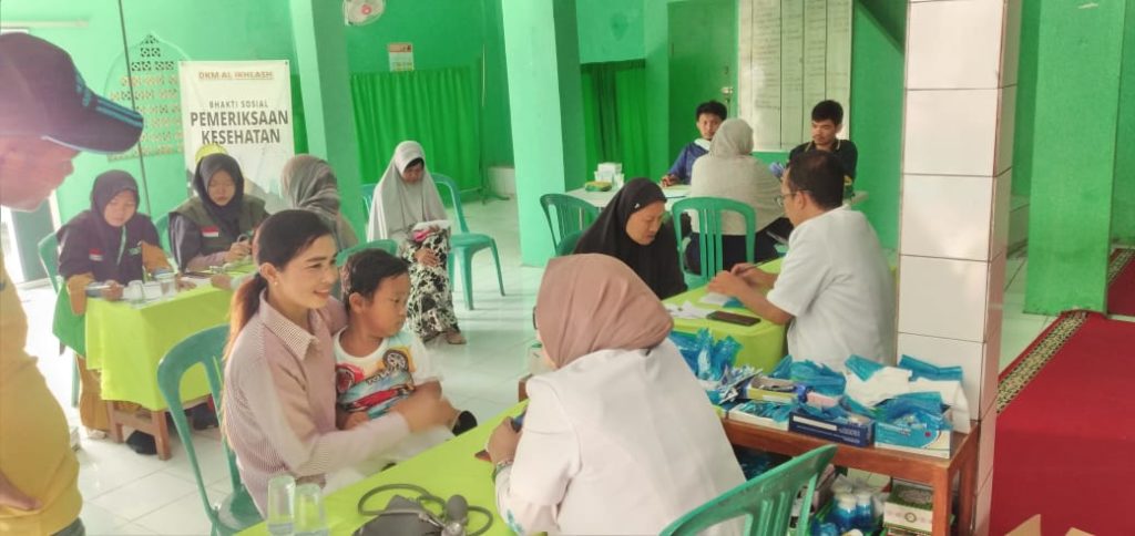 Pererat Silaturahmi, LAZ Harfa Adakan Bakti Sosial Kesehatan