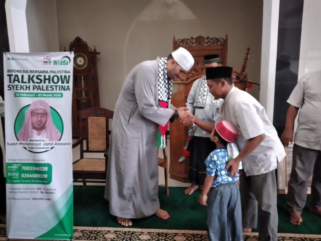 Sambut Ramadhan, LAZ Harfa Bersama Syekh Palestina Gelar Talkshow Keliling Masjid Di Banten