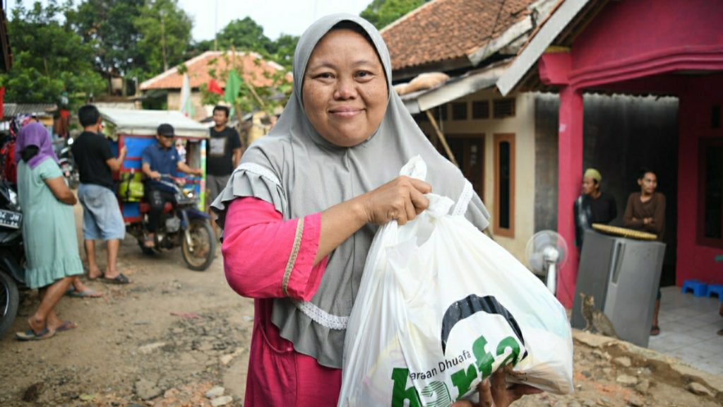 LAZ Harfa Salurkan Bantuan untuk Penyintas Banjir di Pandeglang