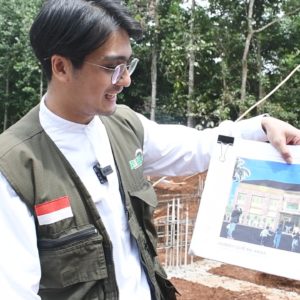 Volunteer Kebaikan Ricky Harun Ajak Masyarakat Berwakaf untuk Bangun Rumah Quran di Banten